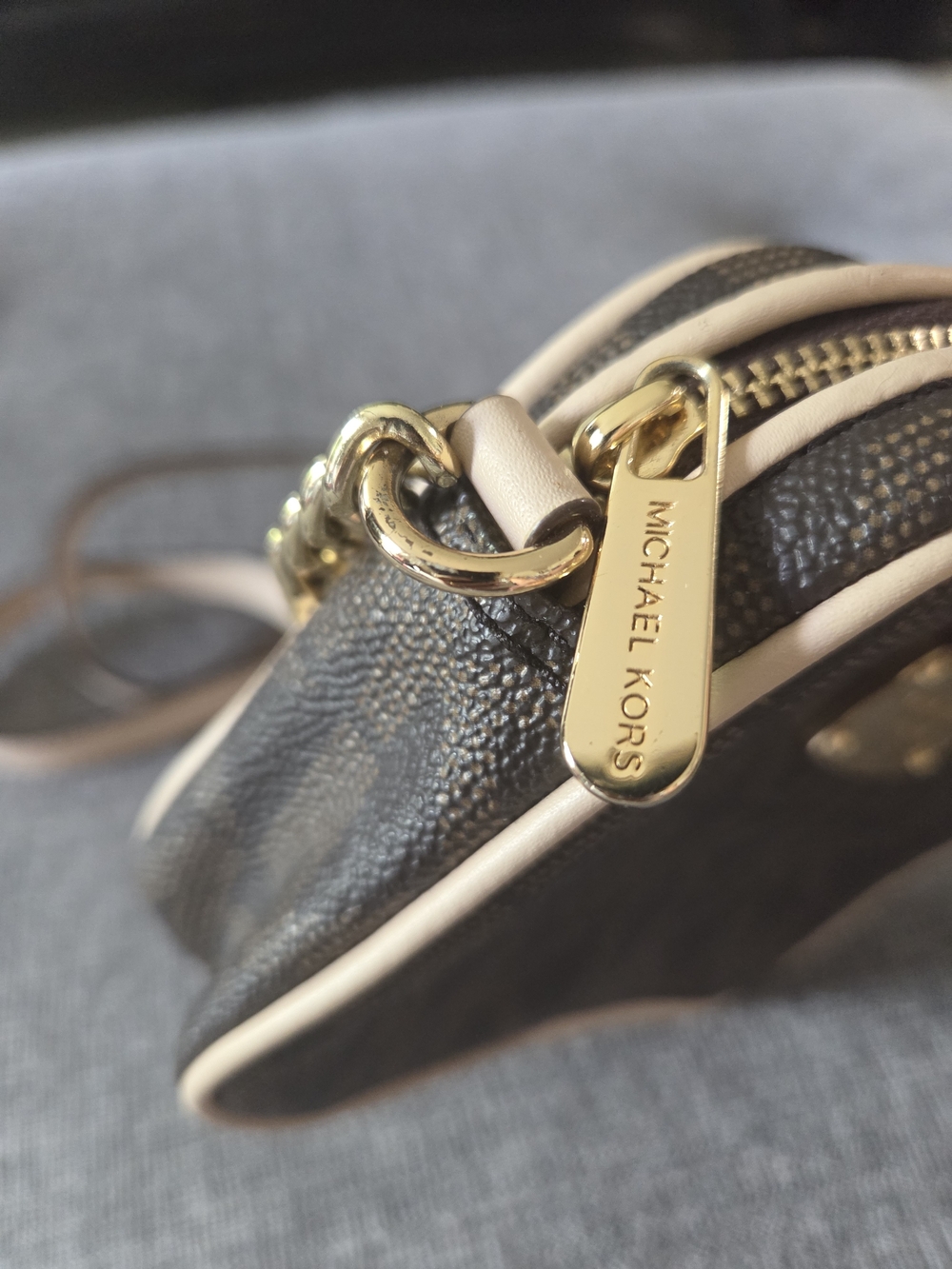 MICHAEL Michael Kors Dark Brown Monogram Camera Mini Crossbody Bag Gold Accents - Picture 3 of 11